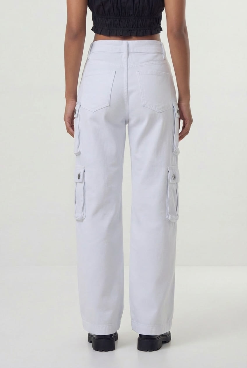 calça cargo jeans feminina branca Carolla look urbano costas