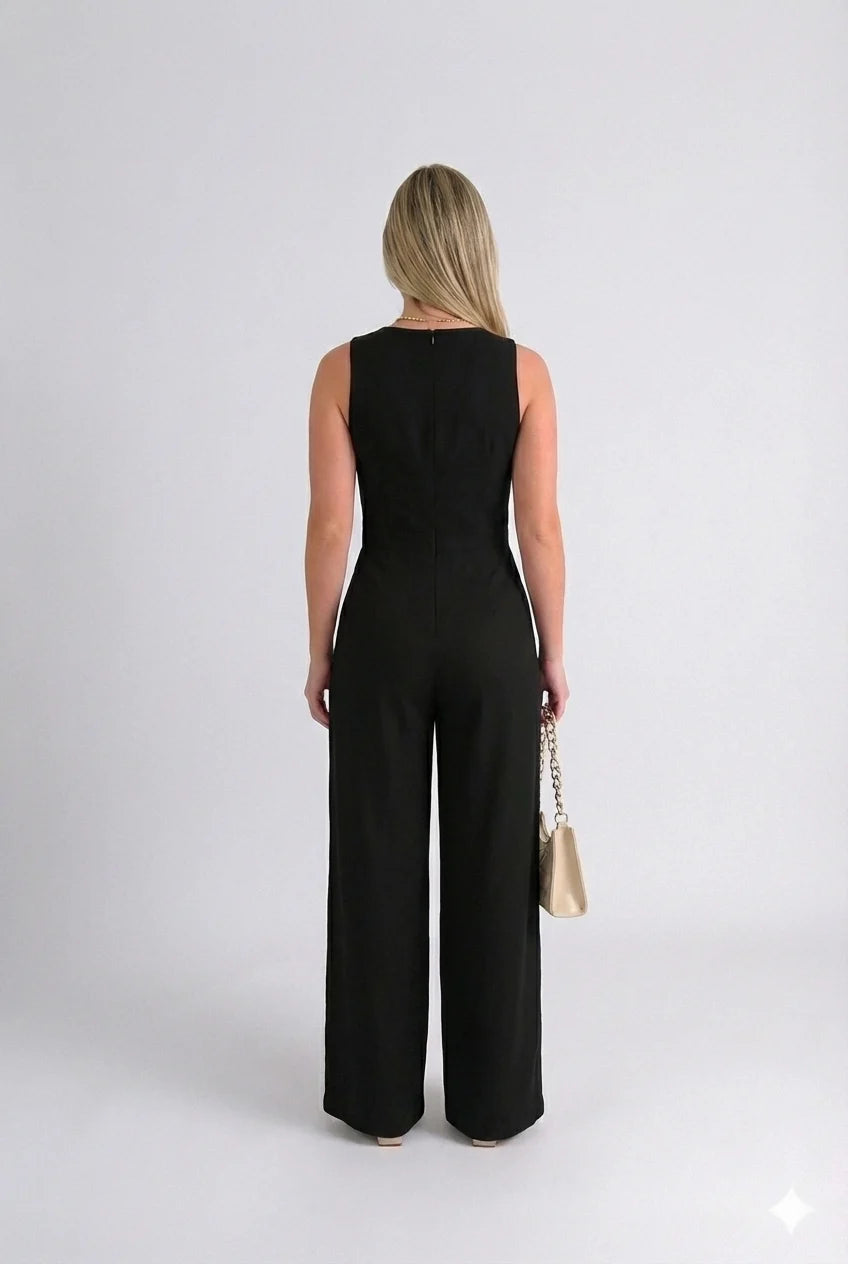 Macacão Decote em V Livia - Preto