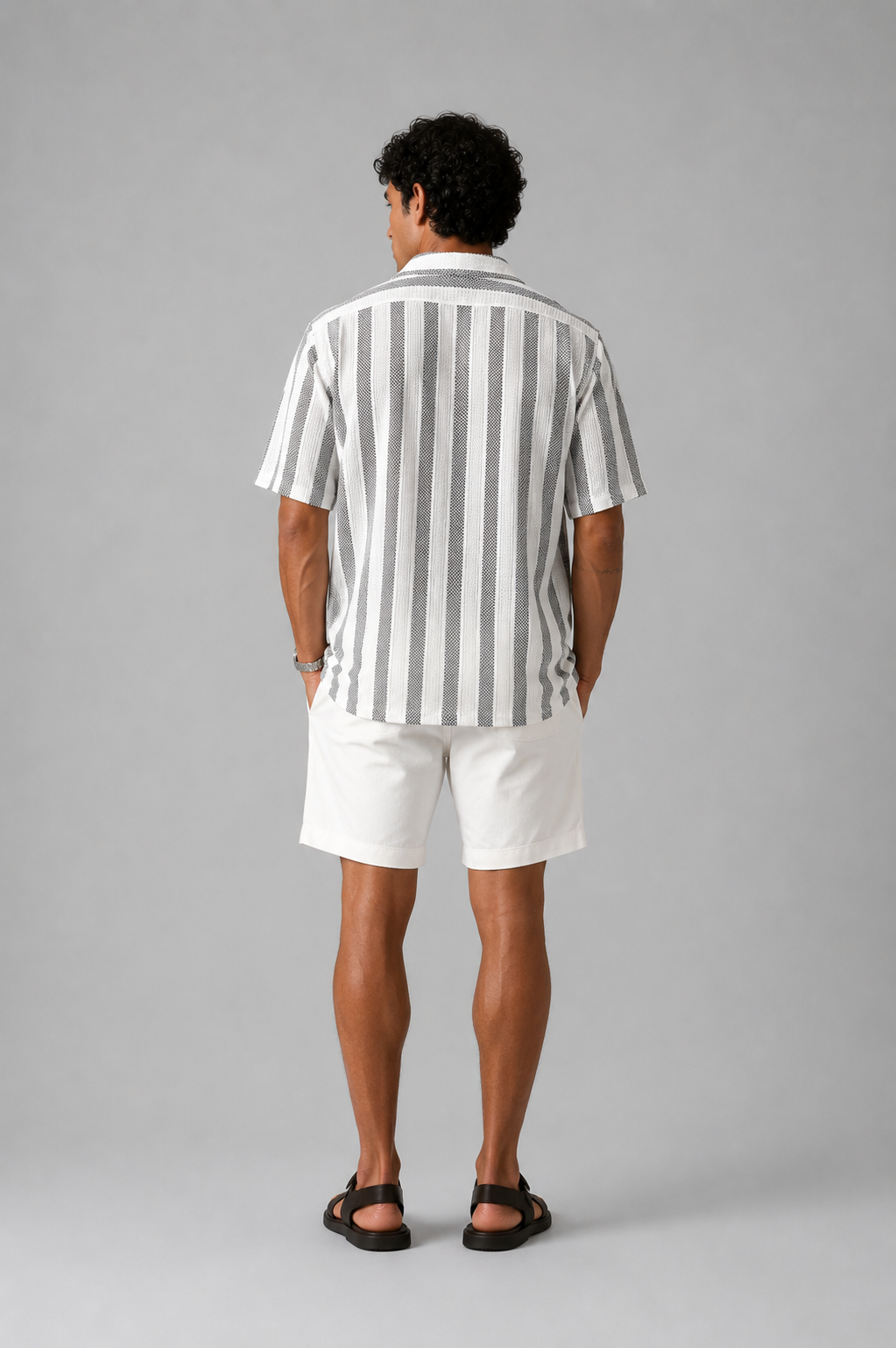 Camisa Resort Listrada Off White e Preta